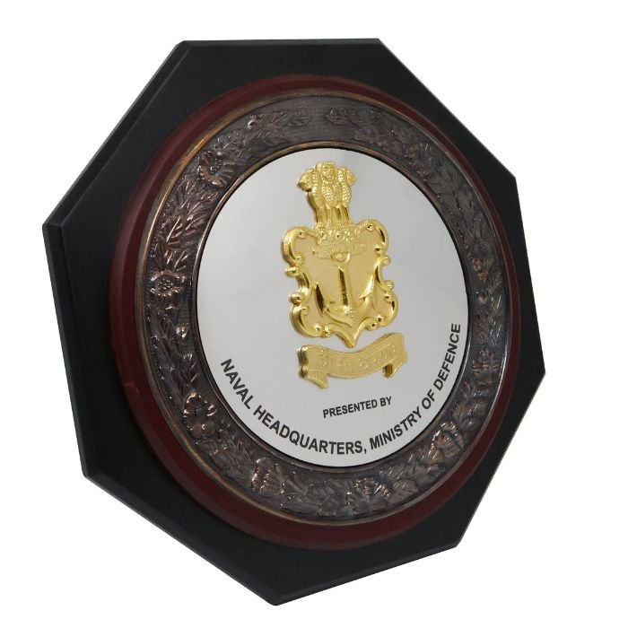 Mementos/Crests 18